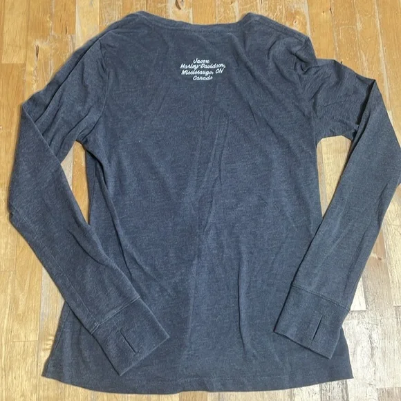 Women’s Harley-Davidson Gray Long Sleeve Shirt - Picture 6 of 7